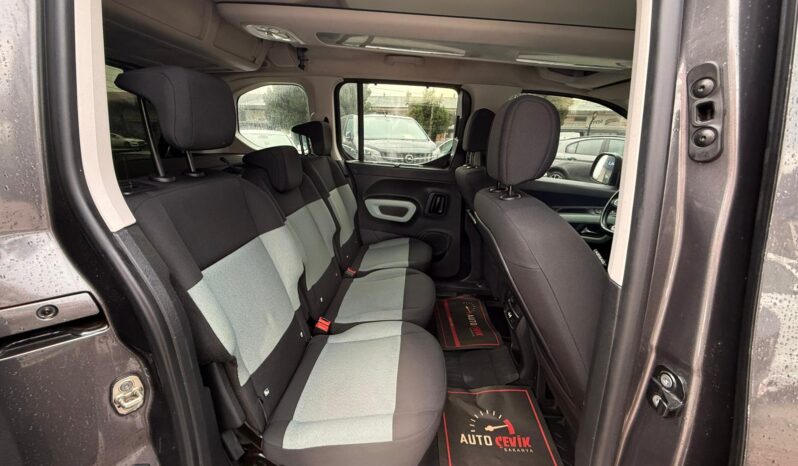 CİTROEN BERLİNGO 1.5BLUHDİ 130HP! LİK HATASIZ CAM TAVANLI! dolu