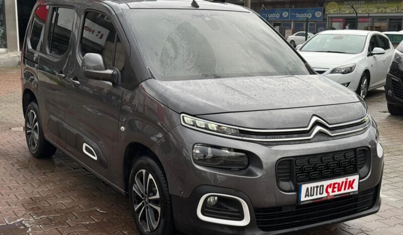 CİTROEN BERLİNGO 1.5BLUHDİ 130HP! LİK HATASIZ CAM TAVANLI! dolu