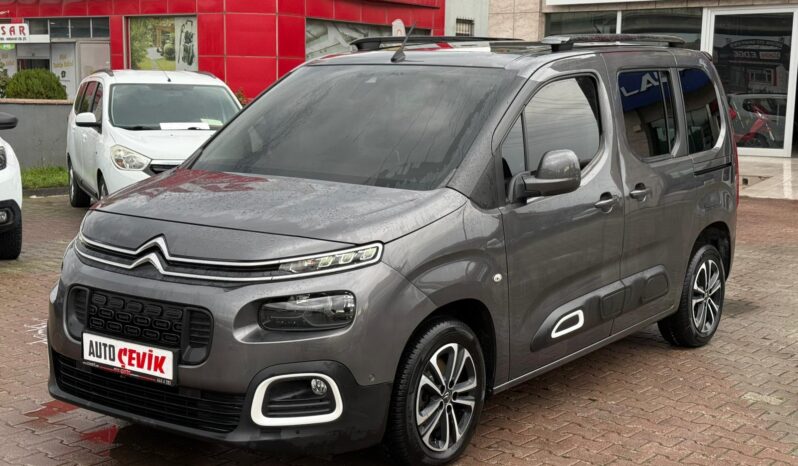 CİTROEN BERLİNGO 1.5BLUHDİ 130HP! LİK HATASIZ CAM TAVANLI! dolu