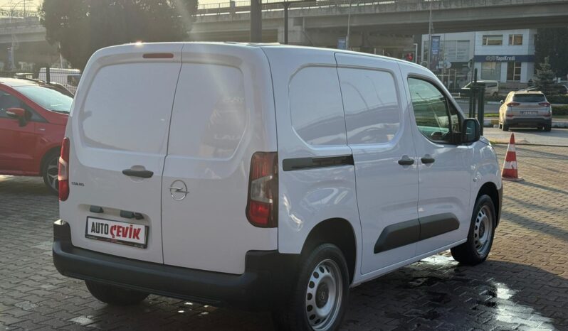 2025 OPEL COMBO CARGO 1.5D EDİTİON %20 FATURALI YSB’LI 27BİN KM! dolu