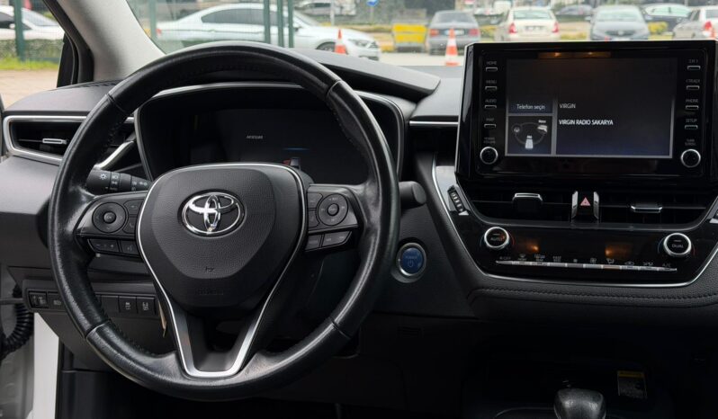 2022 TOYOTA COROLLA 1.8HYBRİD DREAM YSB’LI! dolu