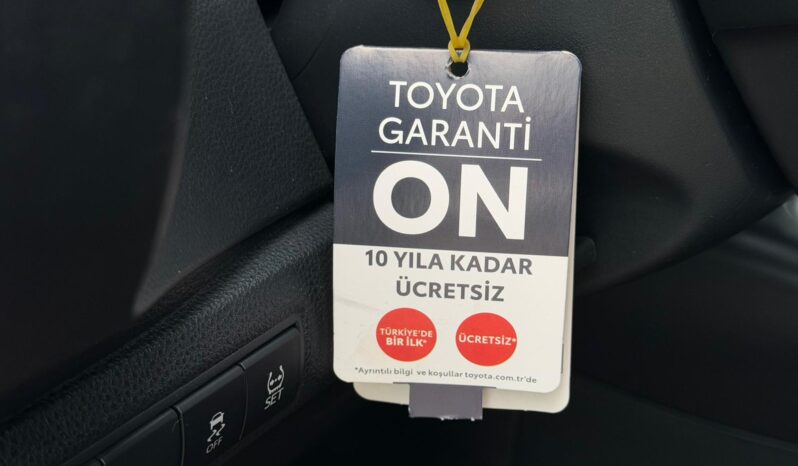 2022 TOYOTA COROLLA 1.8HYBRİD DREAM YSB’LI! dolu