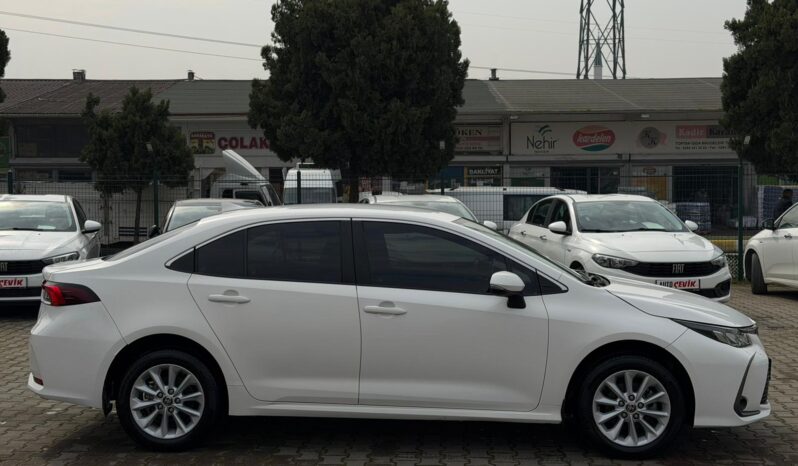 2022 TOYOTA COROLLA 1.8HYBRİD DREAM YSB’LI! dolu
